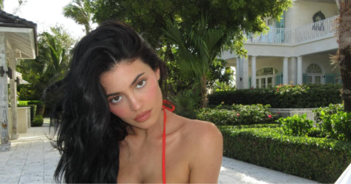 kylie jenner bikini pics