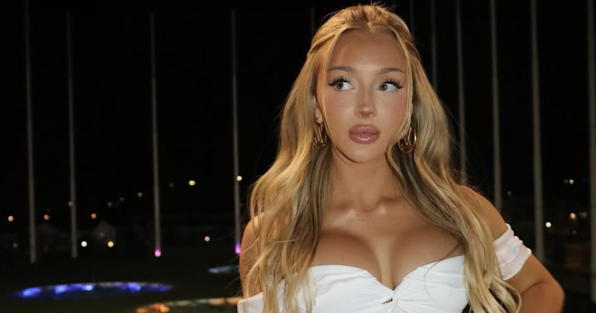 Vanna Love Island USA