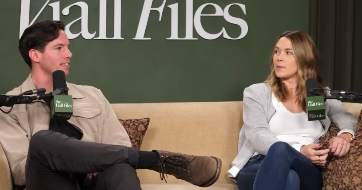 Sparkle Megan Jordan Love Blind