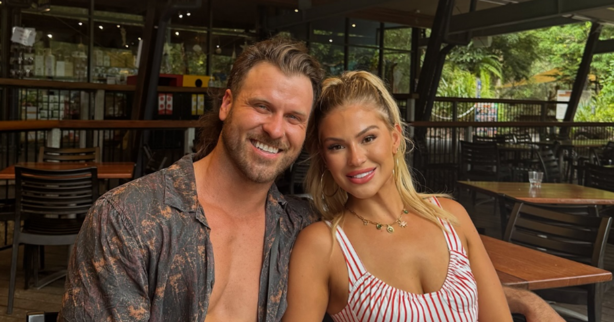 Fiona boyfriend Joey Lennon Selling OC