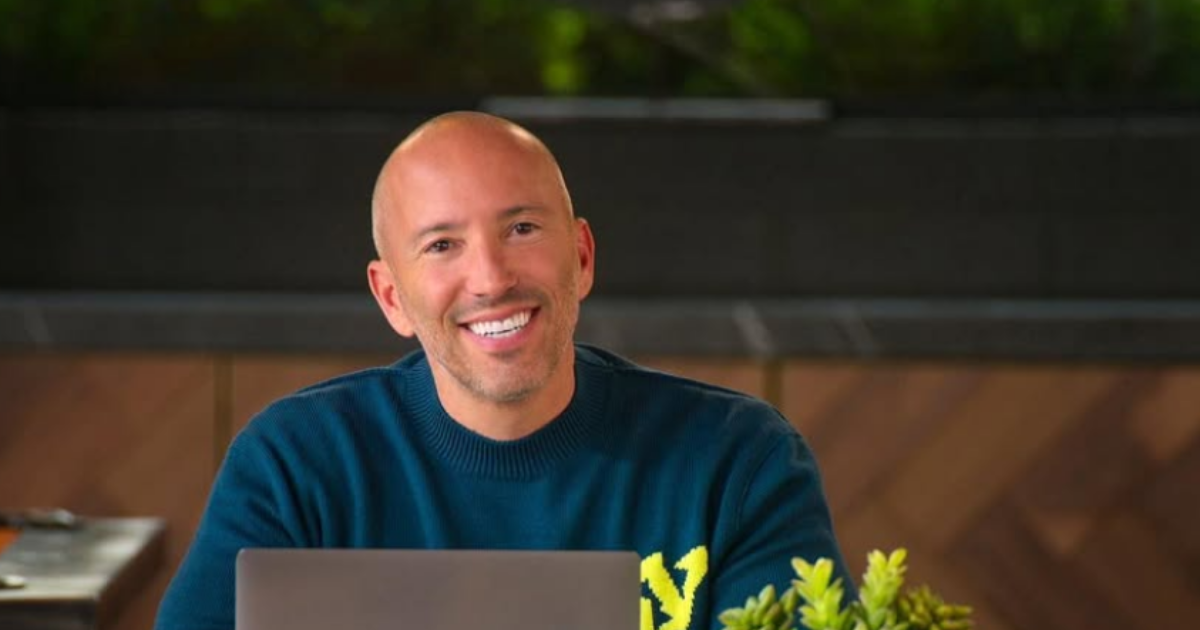 Jason Oppenheim Selling Sunset