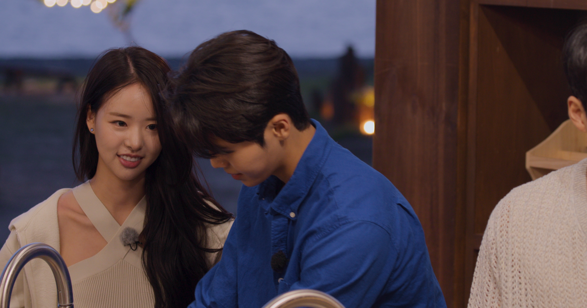 Single's Inferno's Hee-sun Park and Lee Su-been