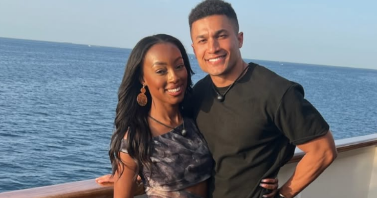 Lo David Love Overboard