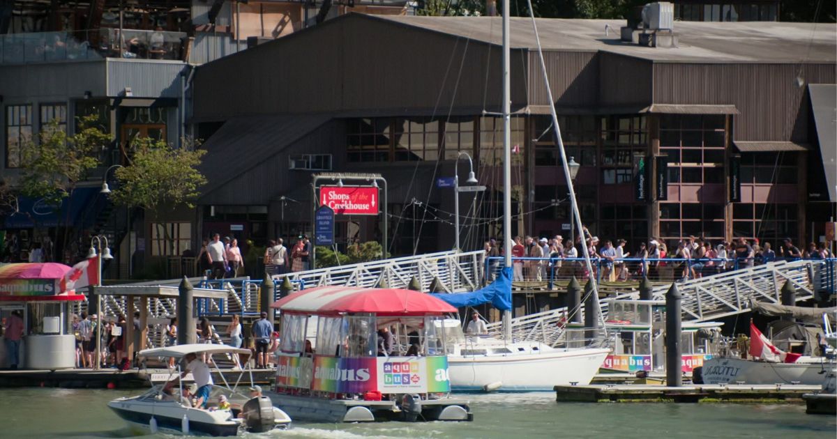 age of attraction netflix location