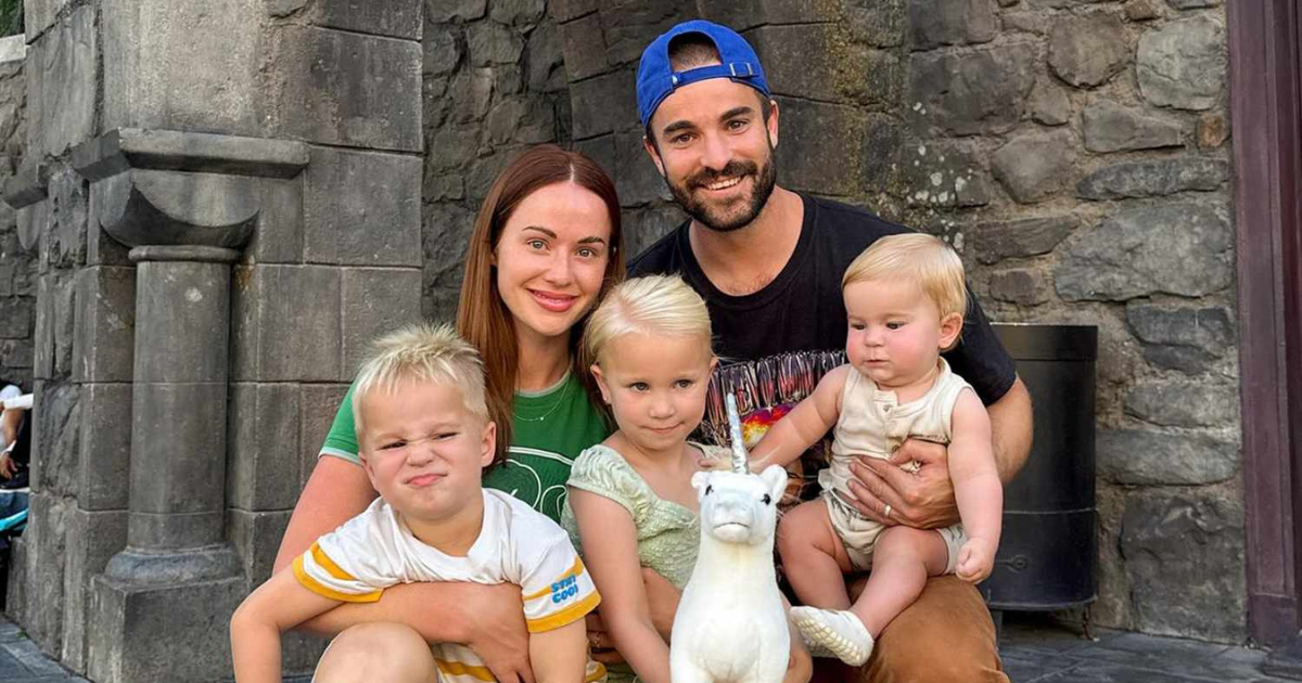 Whitney and Connor Leavitt with children