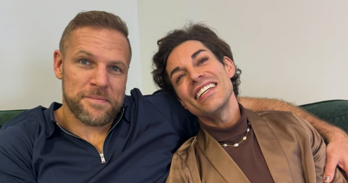 Is Tom Read Wilson's voice real Celebs Go Dating