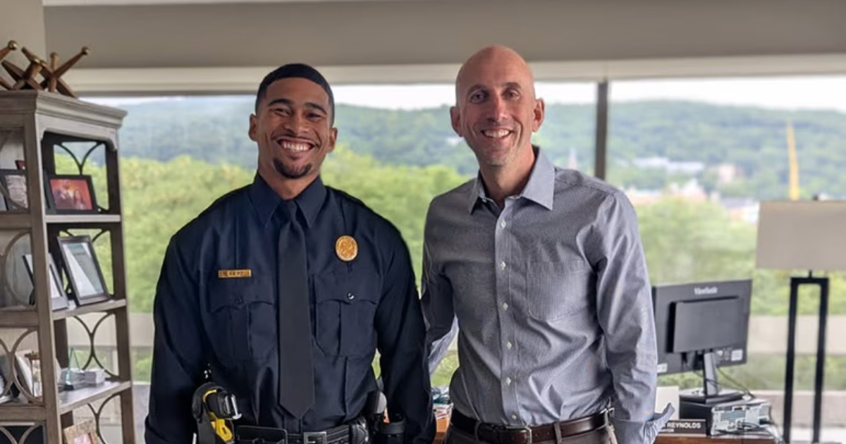 Sean Reifel cop Love Island USA