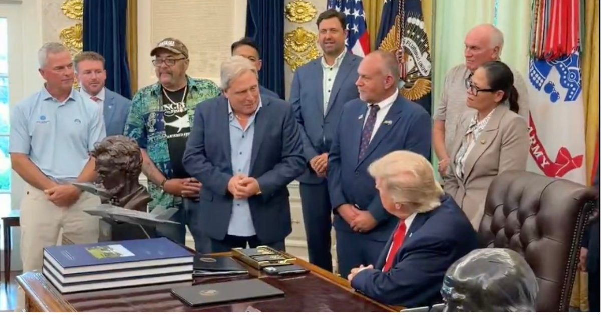 Deadliest Catch Sig Hansen visits the Oval Office