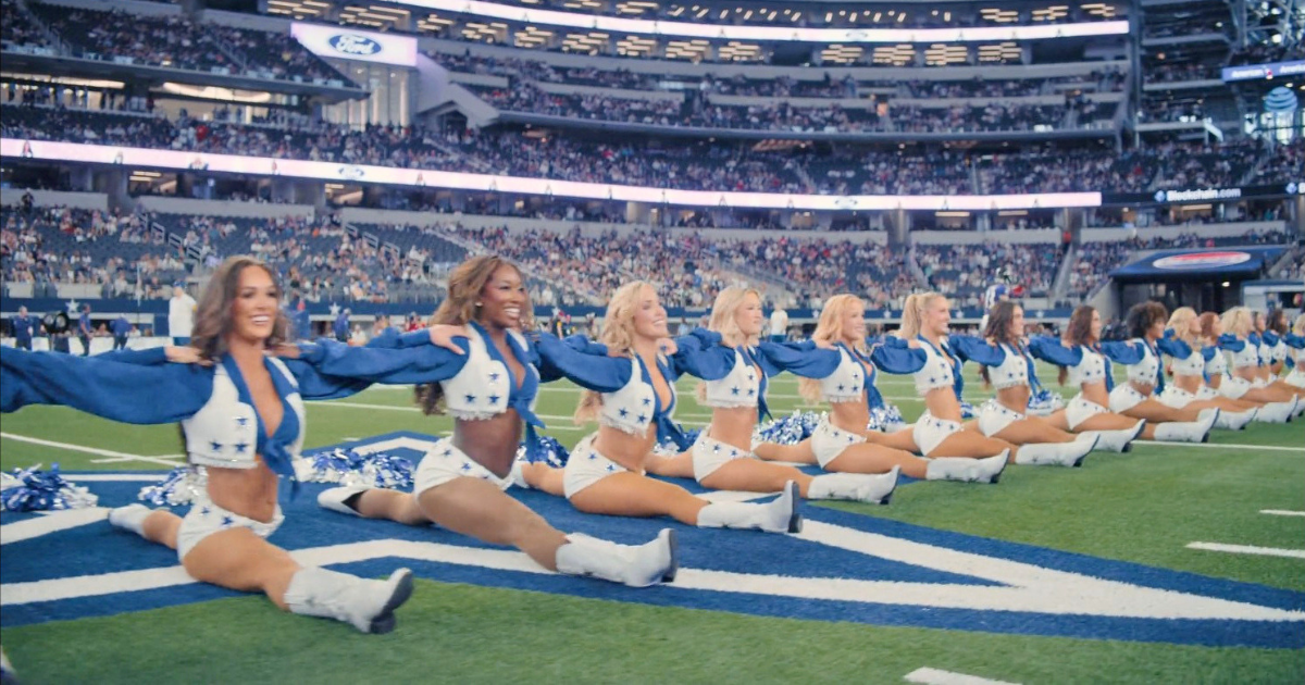 a physiotherapist's worst nightmare / the dallas cowboys cheerleaders in season three