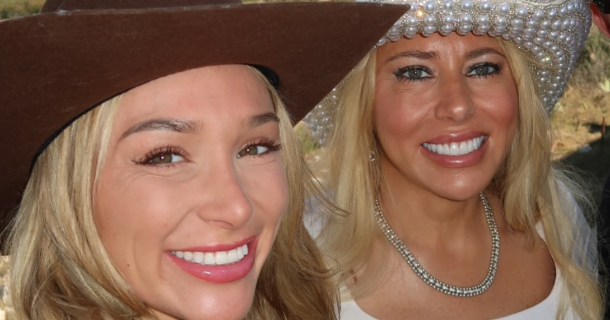 Ashley and her mum on The Ultimatum