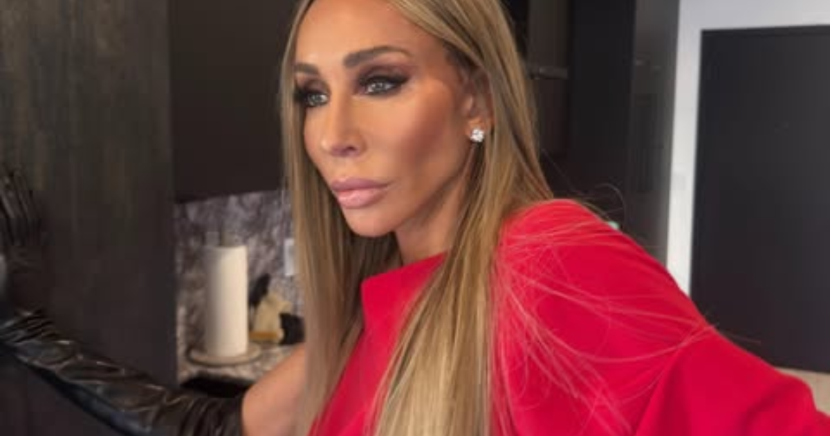 Real Housewives New York Hailey Glassman lavender marriage who husband